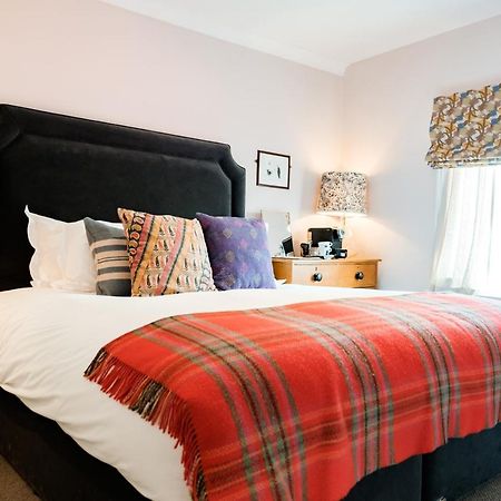 Bel And The Dragon-Cookham Hotell Exteriör bild