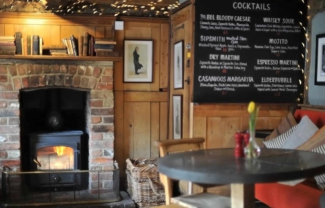 Bel And The Dragon-Cookham Hotell Exteriör bild